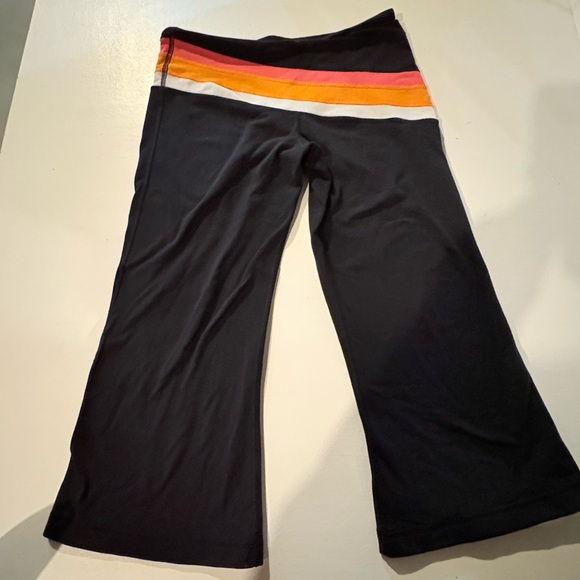 Vintage Lululemon Athletica Black Flare Cropped Leggings with Striped Waist - Picture 2 of 5
